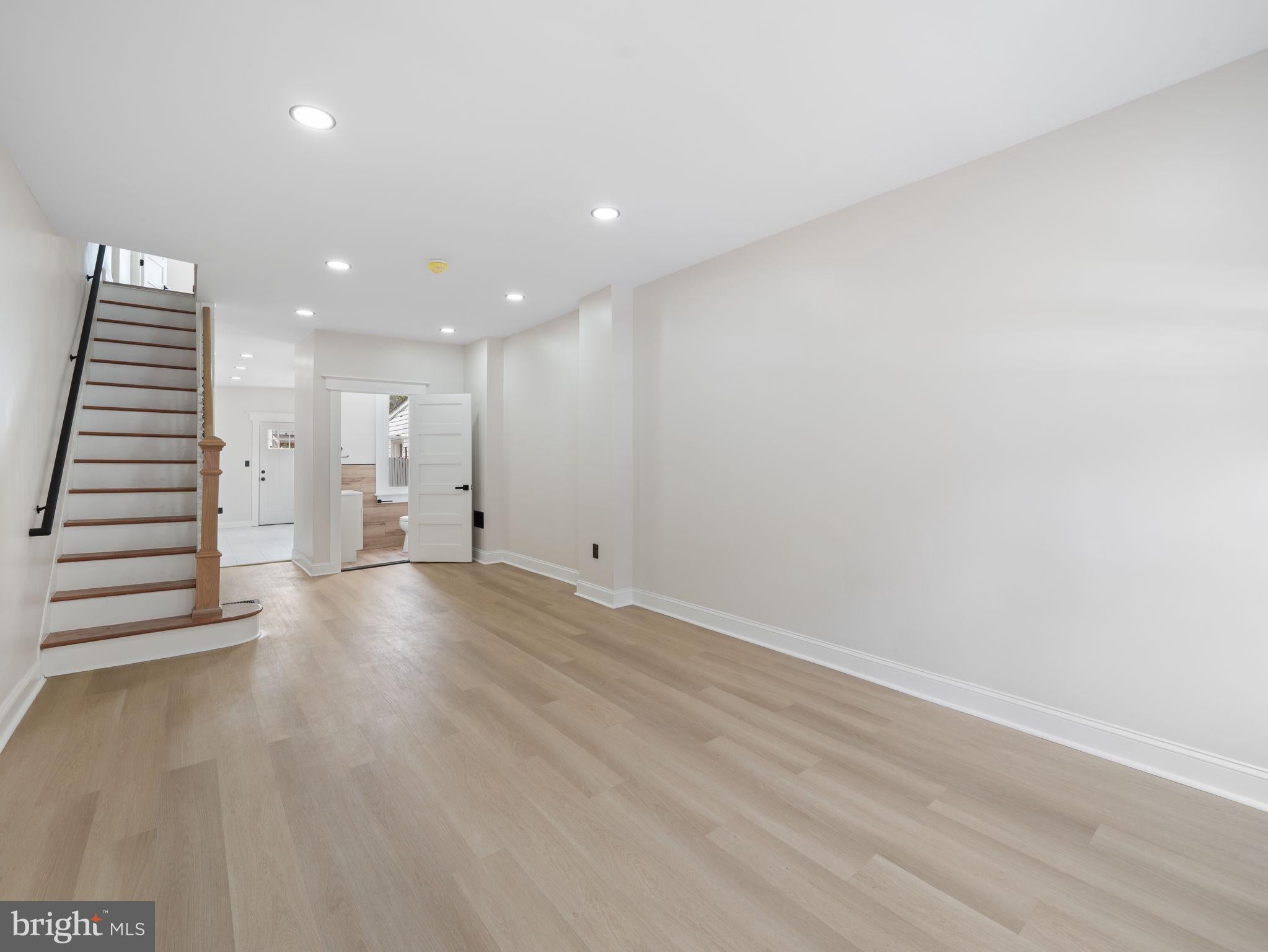 33 POPLAR STREET