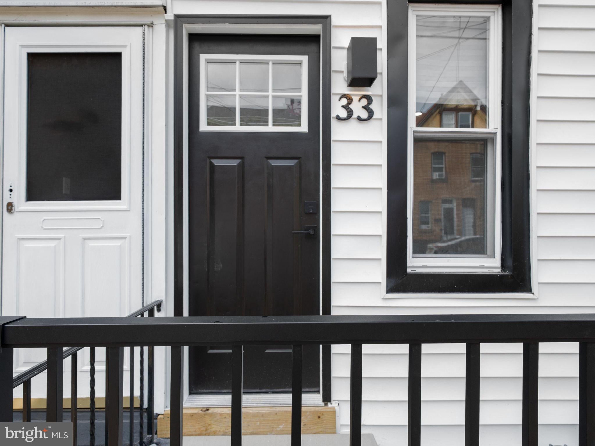 33 POPLAR STREET