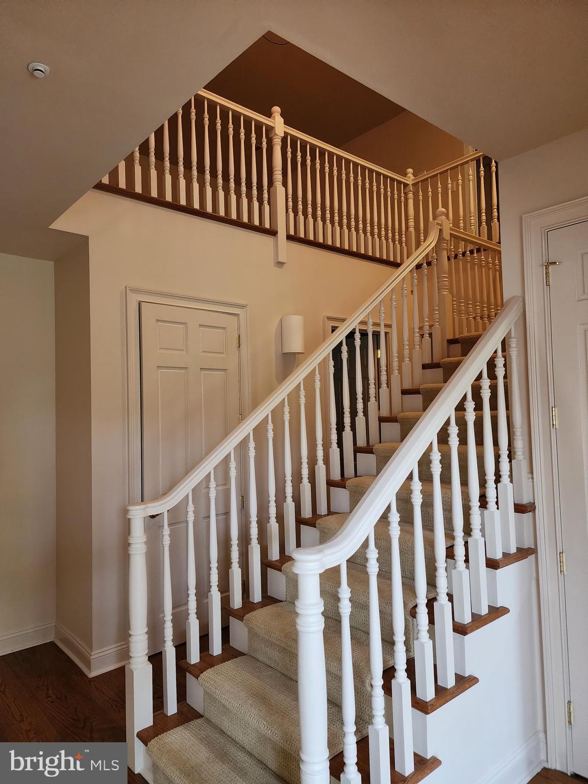 WALNUT HILL - Residential Lease