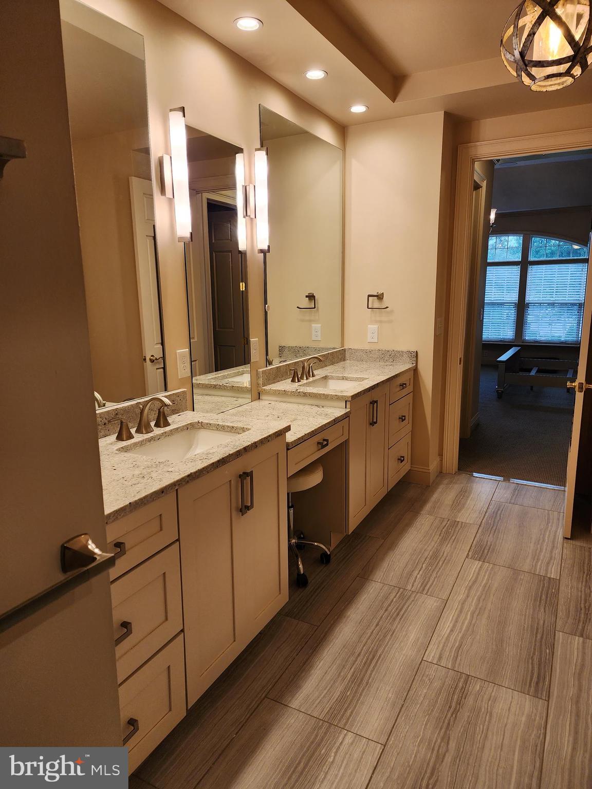 WALNUT HILL - Residential Lease