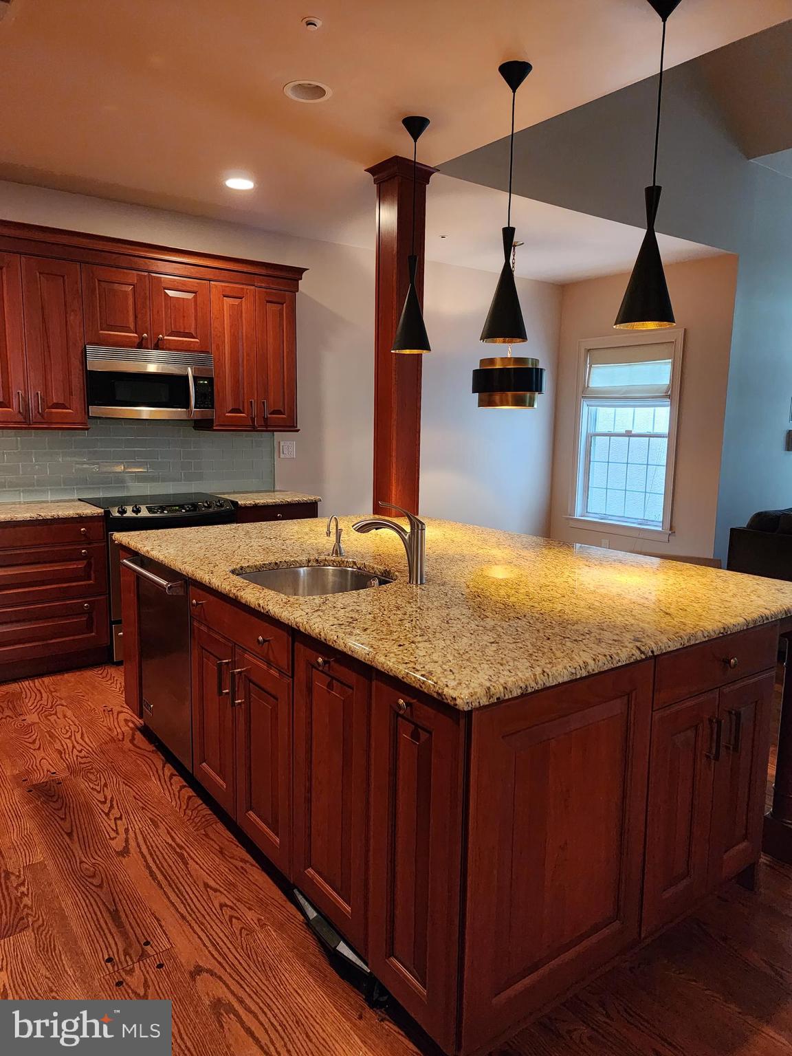 WALNUT HILL - Residential Lease