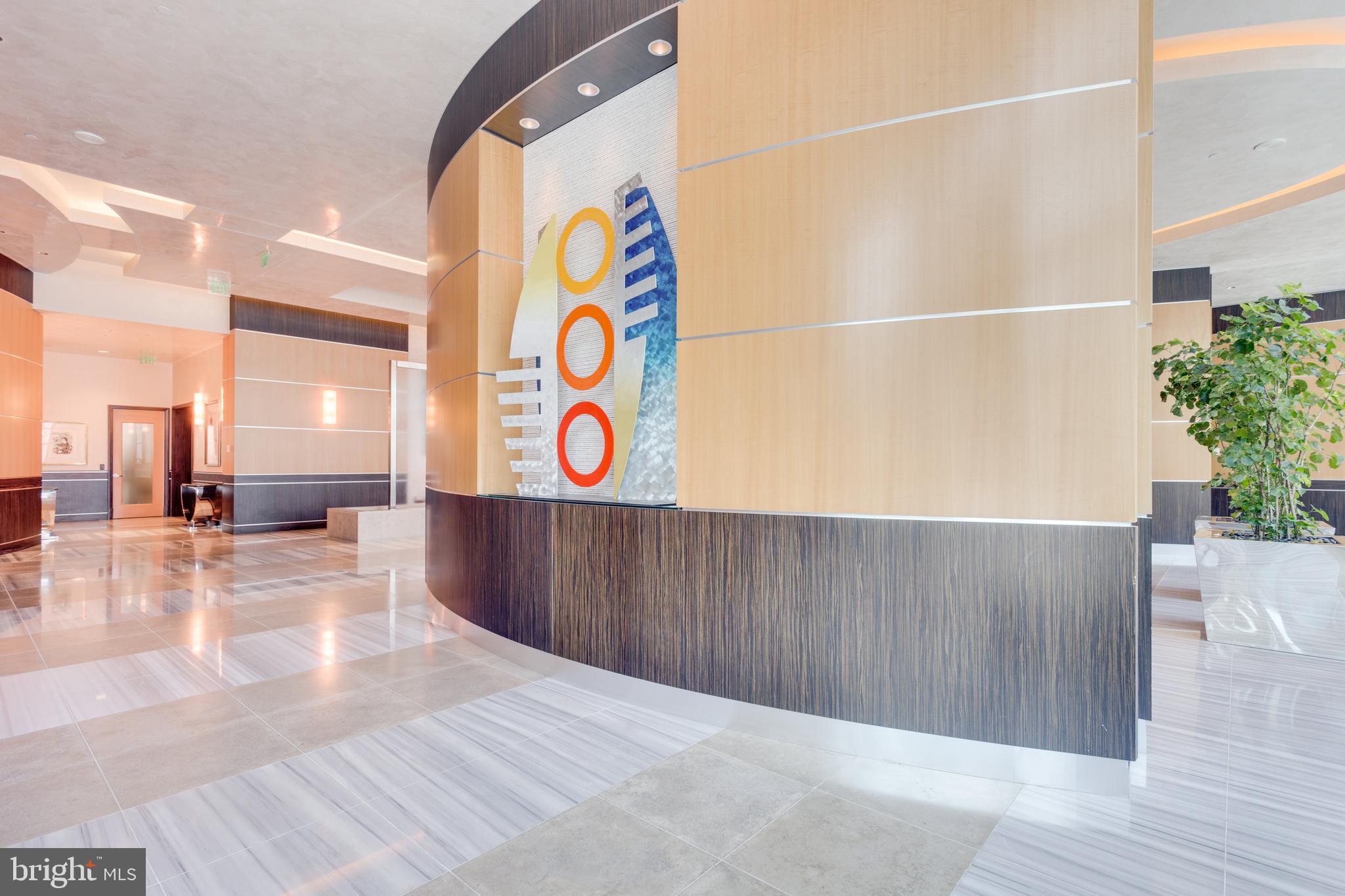 TURNBERRY TOWER - Residential