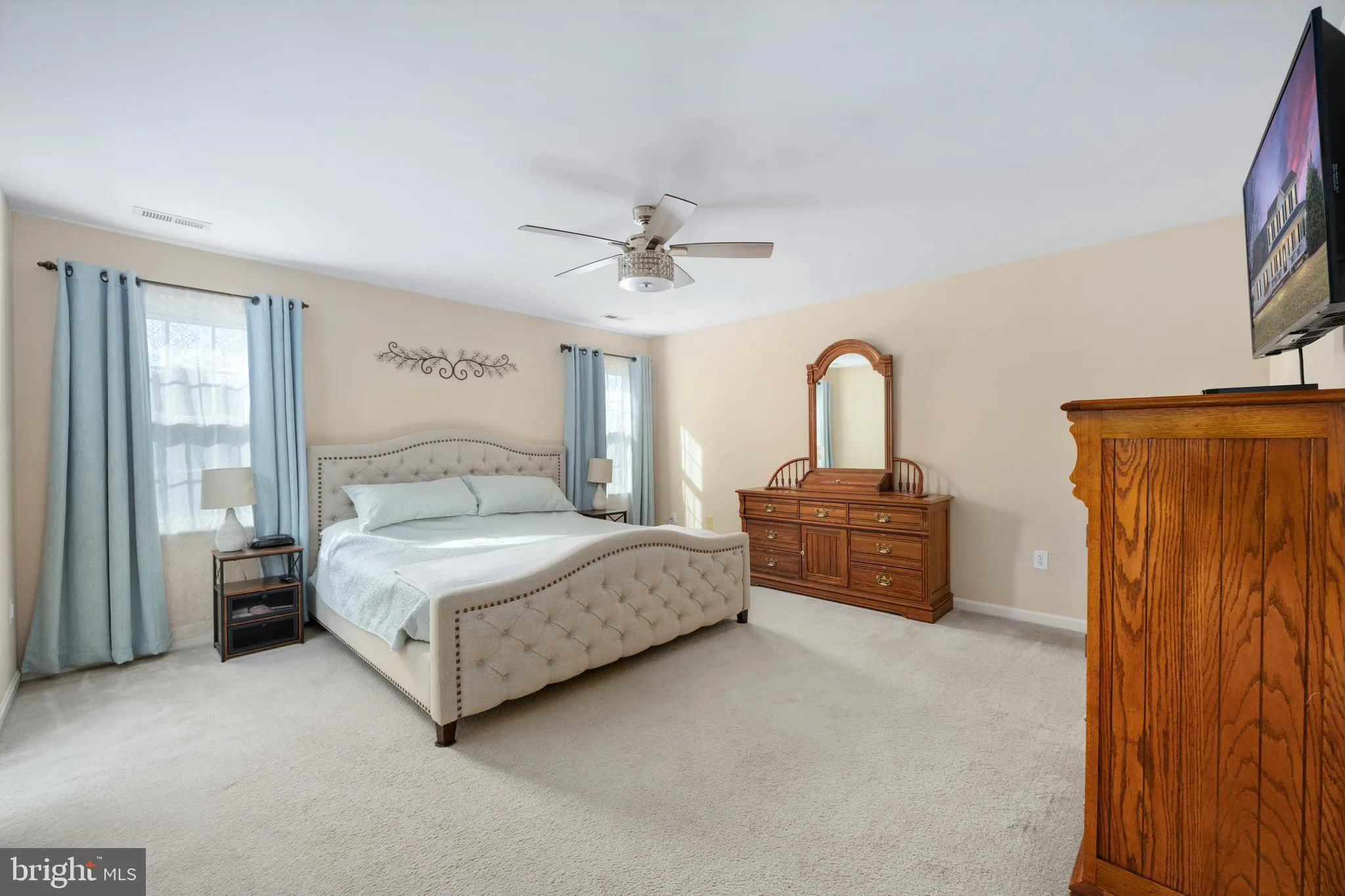 Fredericksburg, Virginia 22407, United States, 4 Bedrooms Bedrooms, ,3 BathroomsBathrooms,Residential,Contingent,63