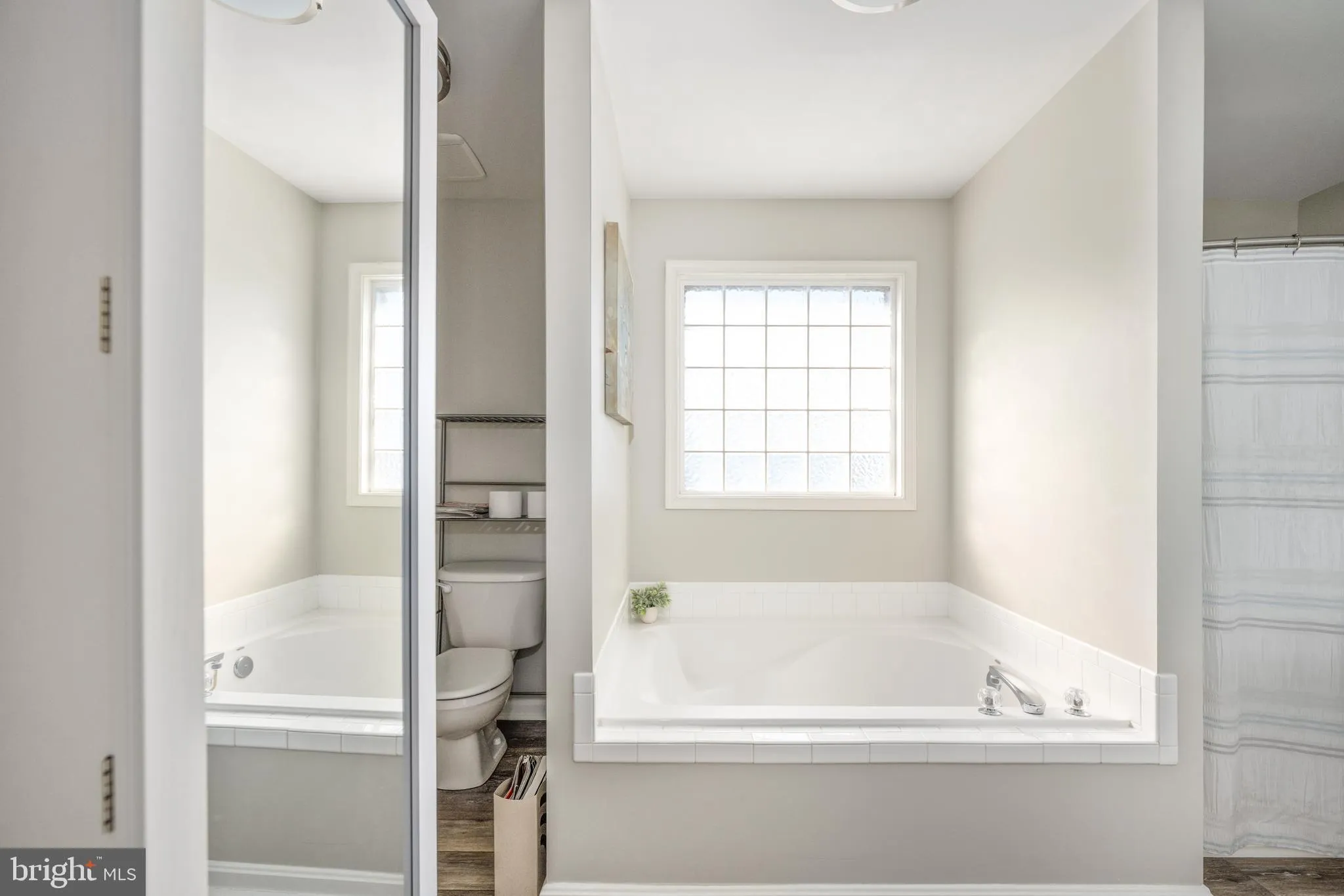 Fredericksburg, Virginia 22407, United States, 4 Bedrooms Bedrooms, ,3 BathroomsBathrooms,Residential,Contingent,63