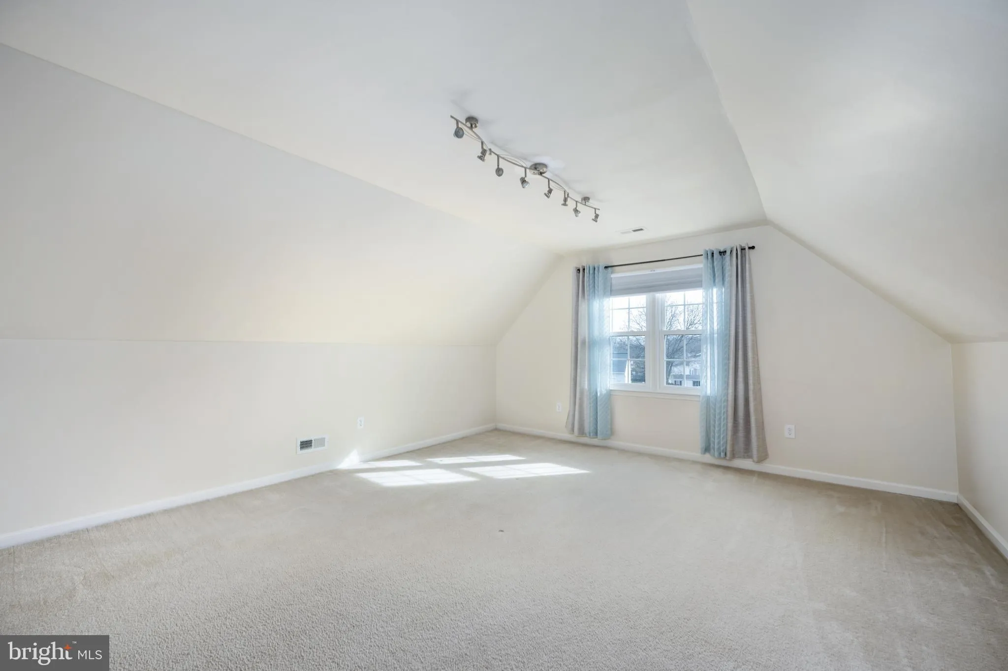 Fredericksburg, Virginia 22407, United States, 4 Bedrooms Bedrooms, ,3 BathroomsBathrooms,Residential,Contingent,63