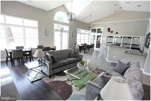 PARKSIDE AT ALEXANDRIA - Residential