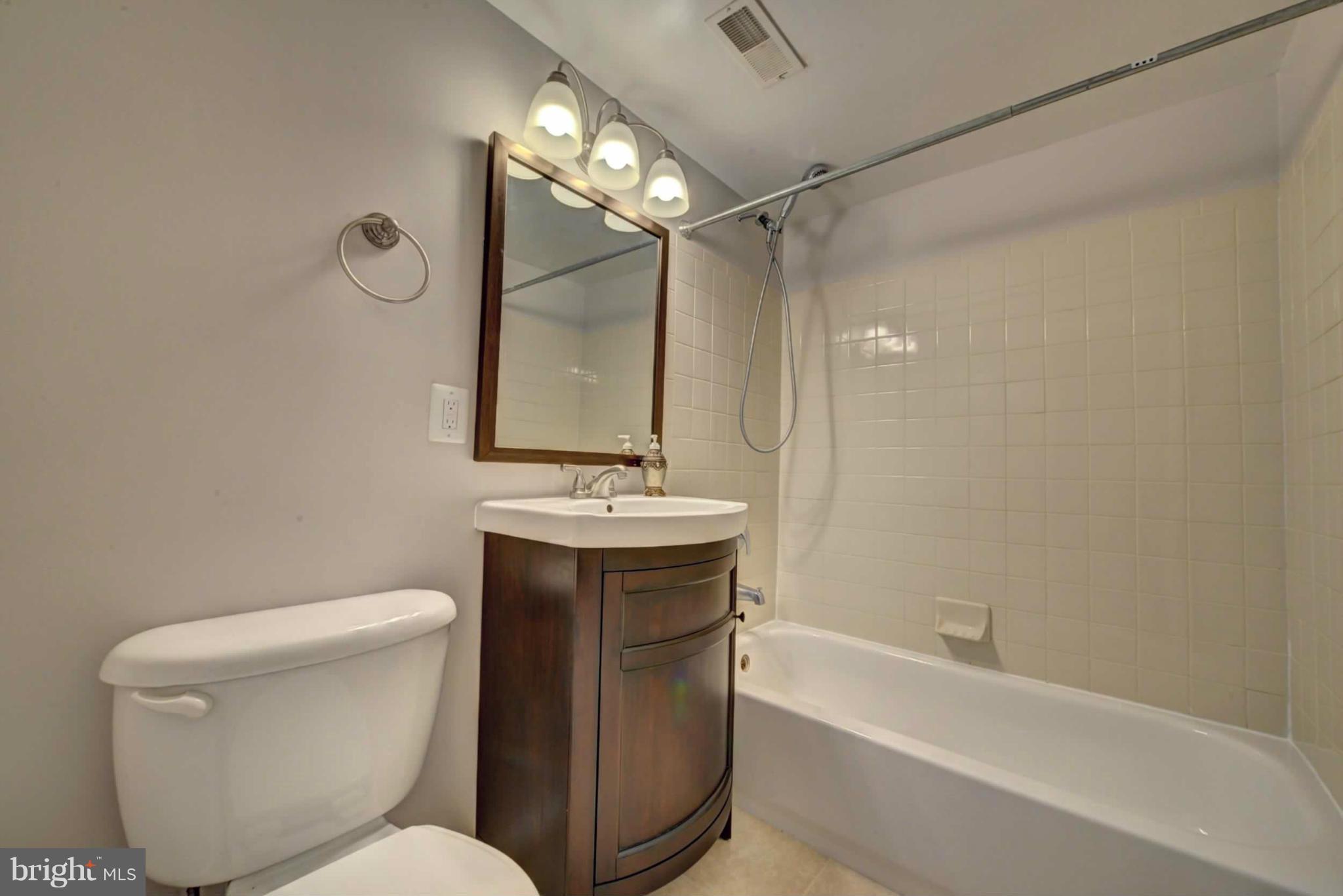 PARKSIDE AT ALEXANDRIA - Residential