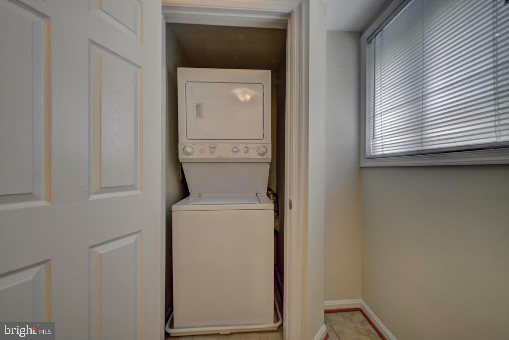 PARKSIDE AT ALEXANDRIA - Residential