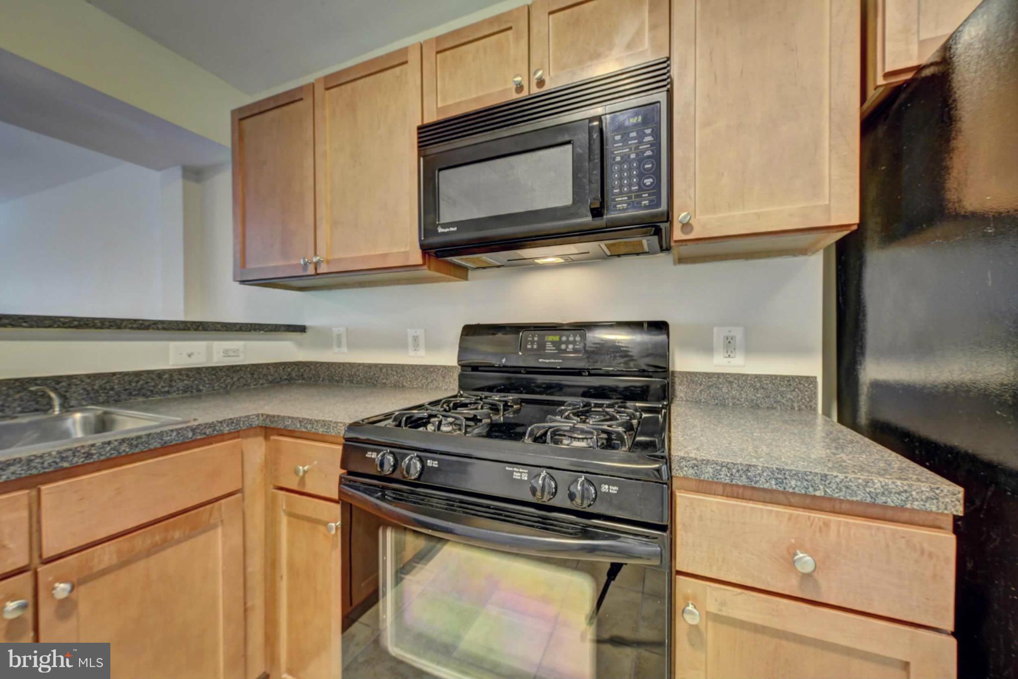 PARKSIDE AT ALEXANDRIA - Residential