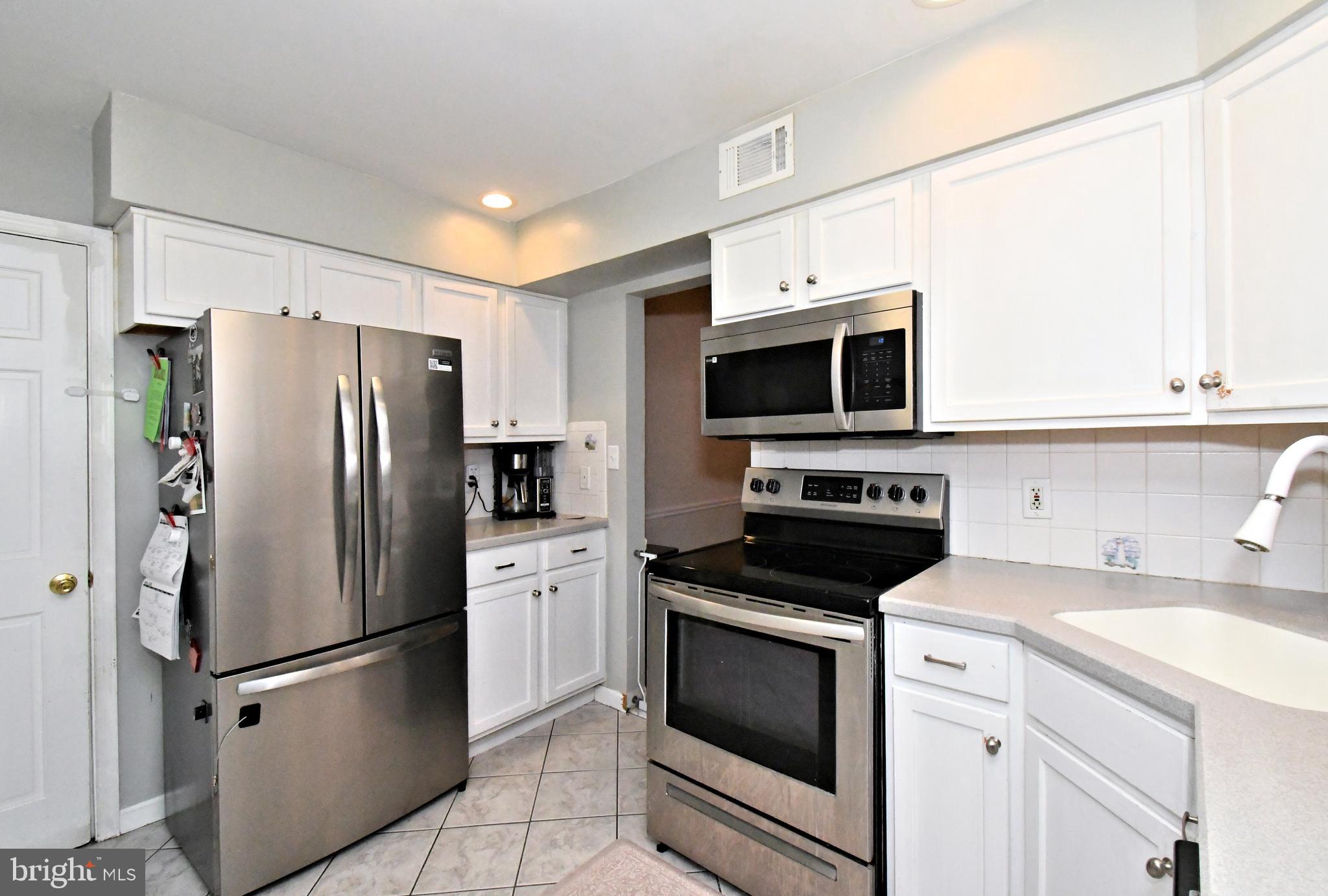 EDDINGTON GDNS - Residential