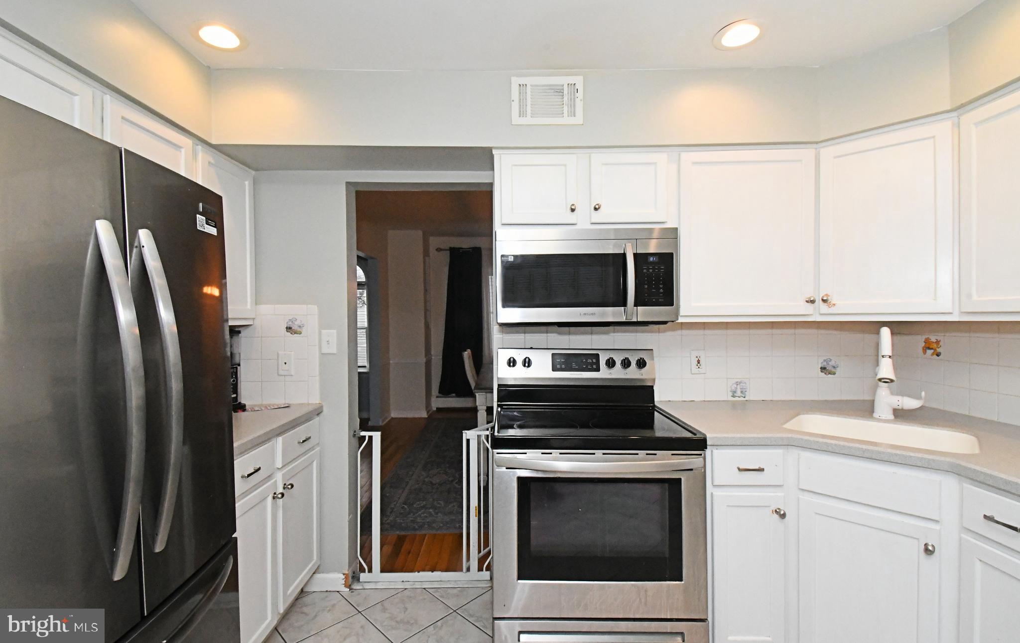 EDDINGTON GDNS - Residential