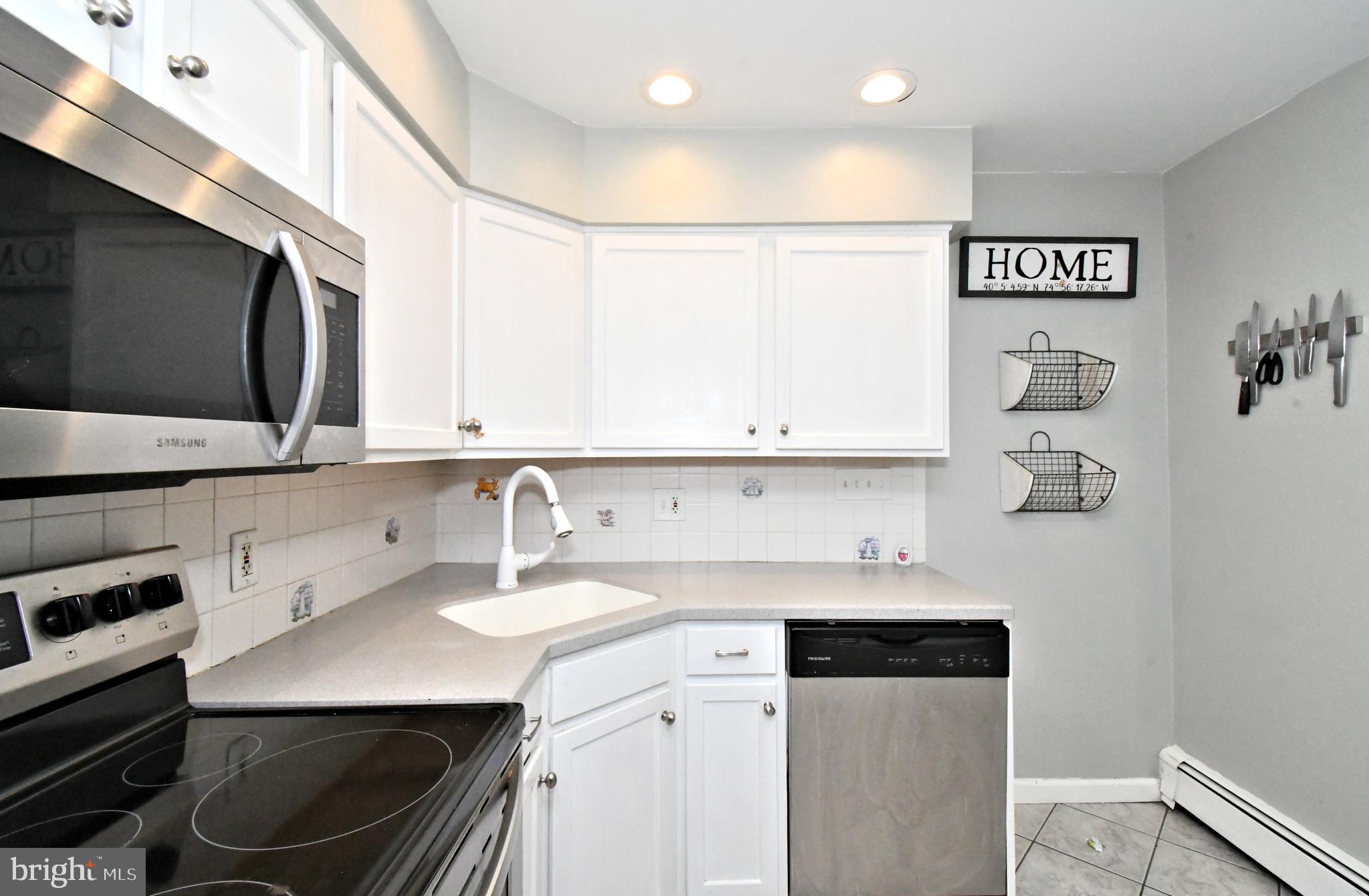 EDDINGTON GDNS - Residential