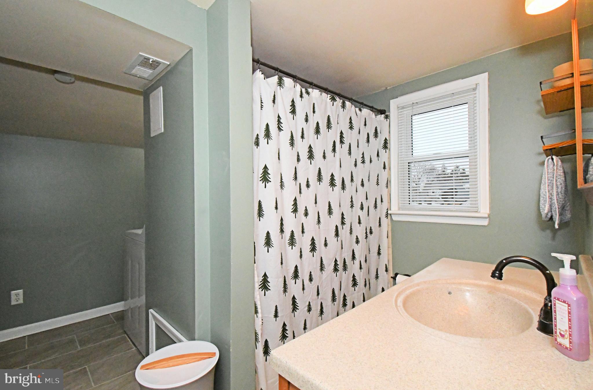 EDDINGTON GDNS - Residential