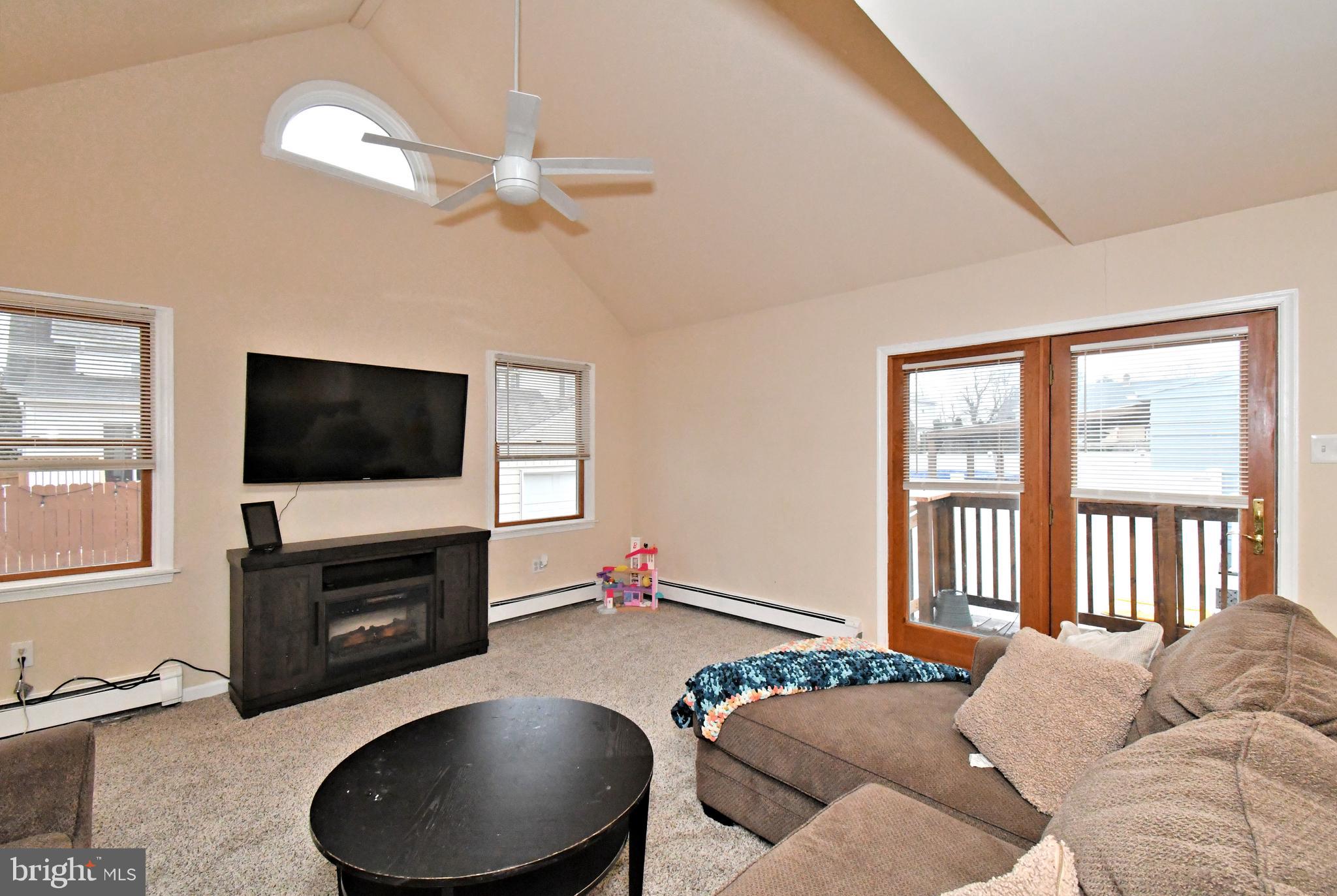 EDDINGTON GDNS - Residential