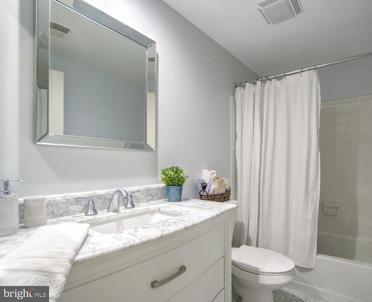 THE COVE - Residential