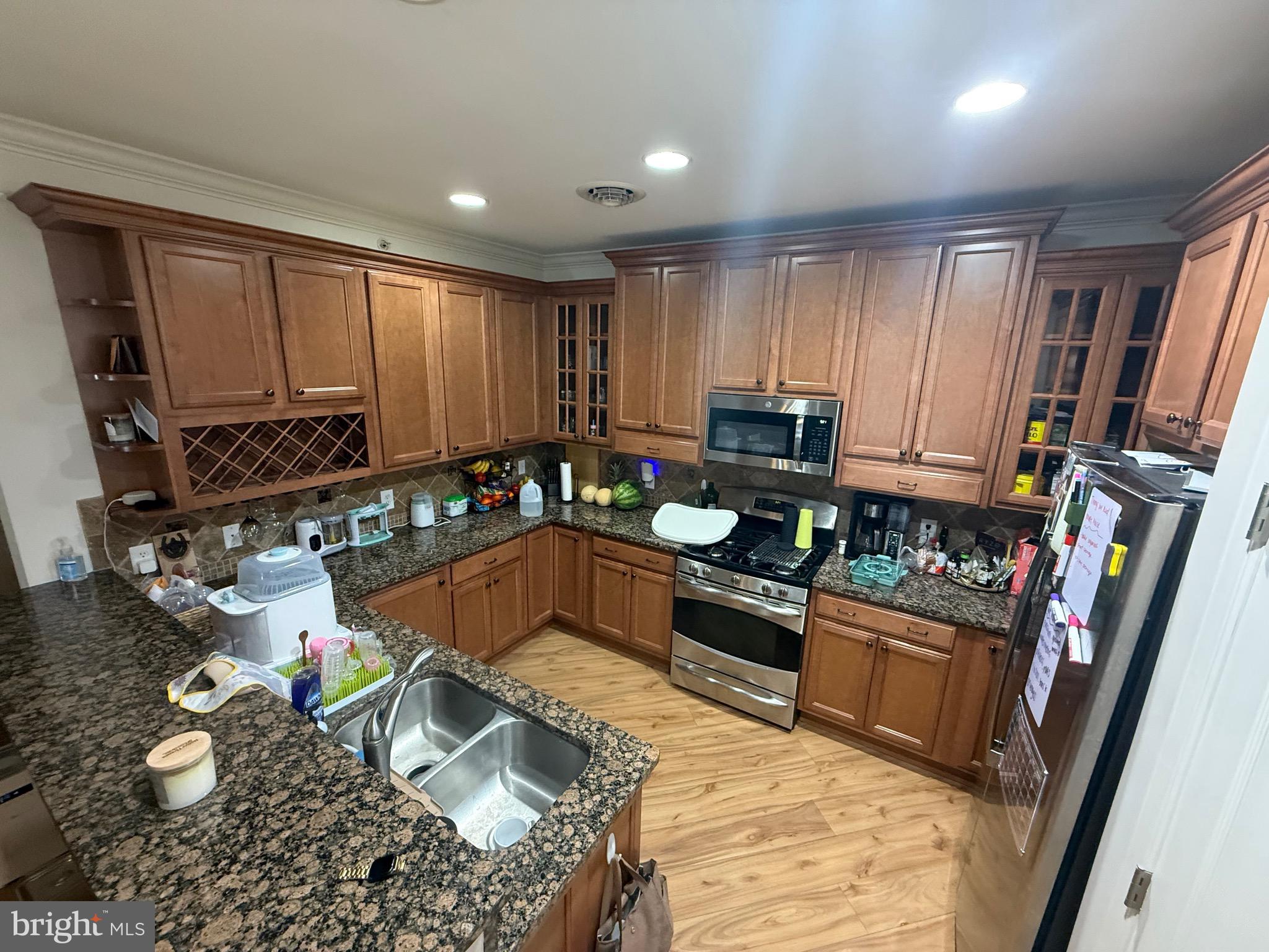 12001 OLD VINE BOULEVARD 305