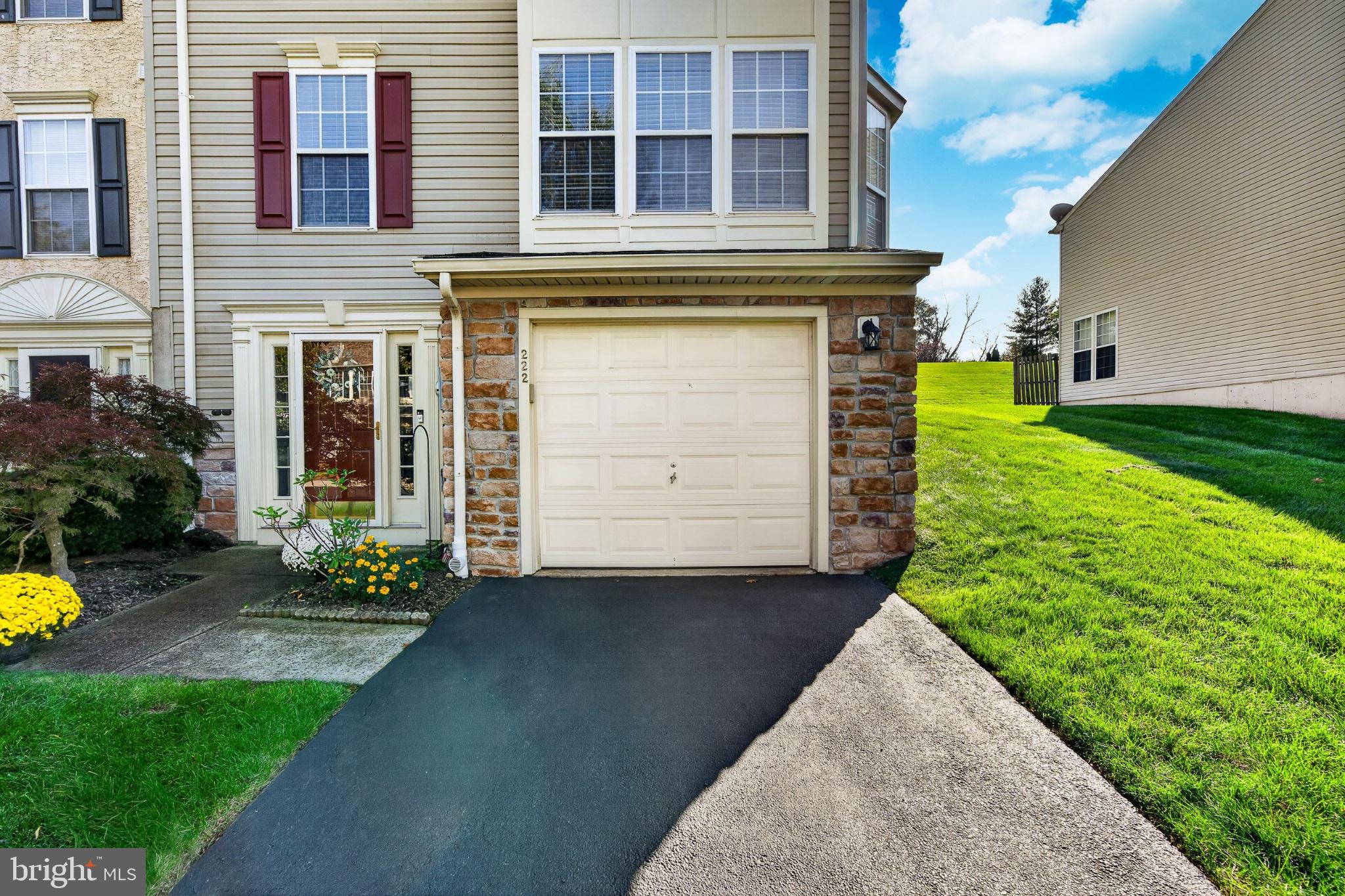 222 CREEKSIDE DRIVE