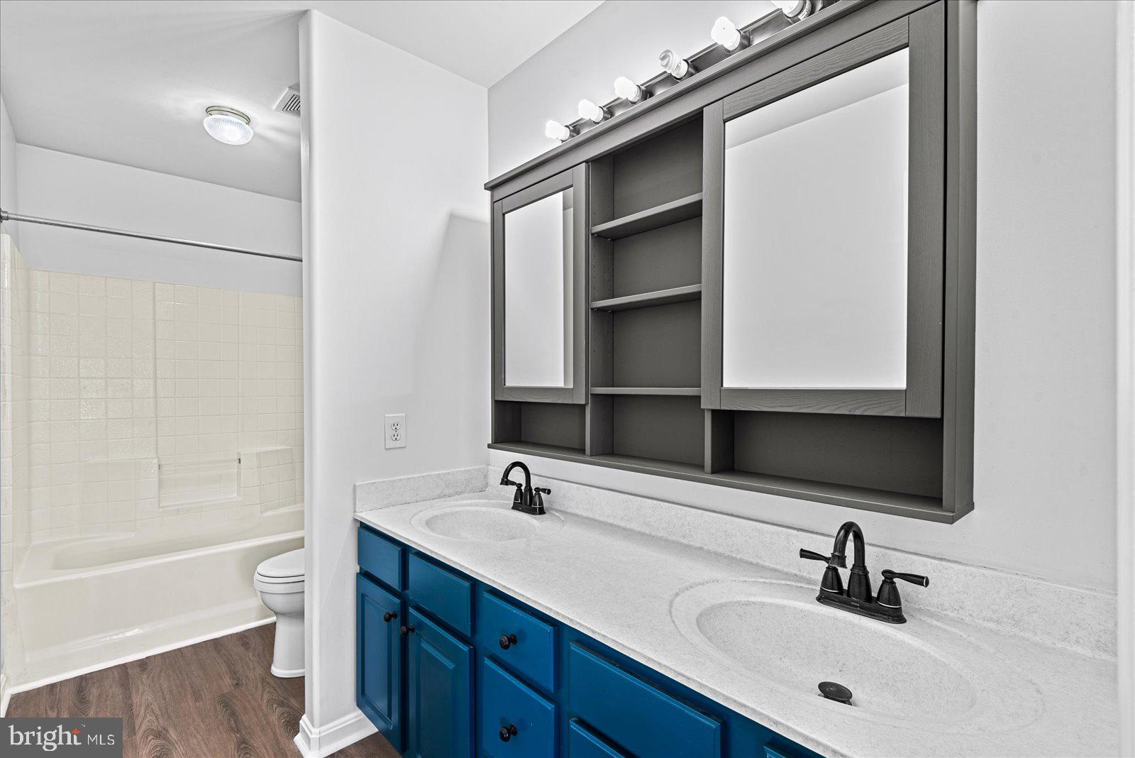 SALEM FIELDS - Residential