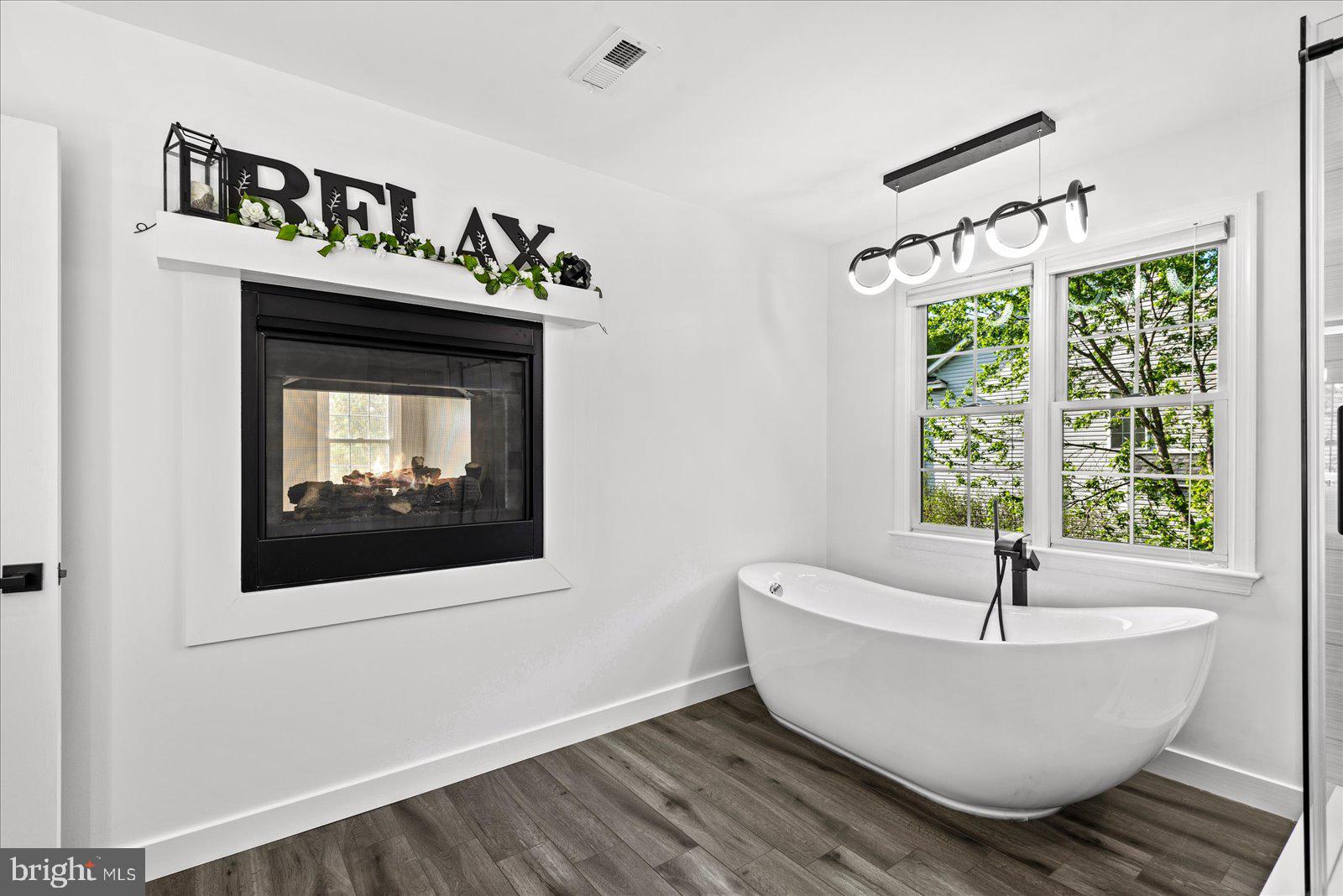 SALEM FIELDS - Residential