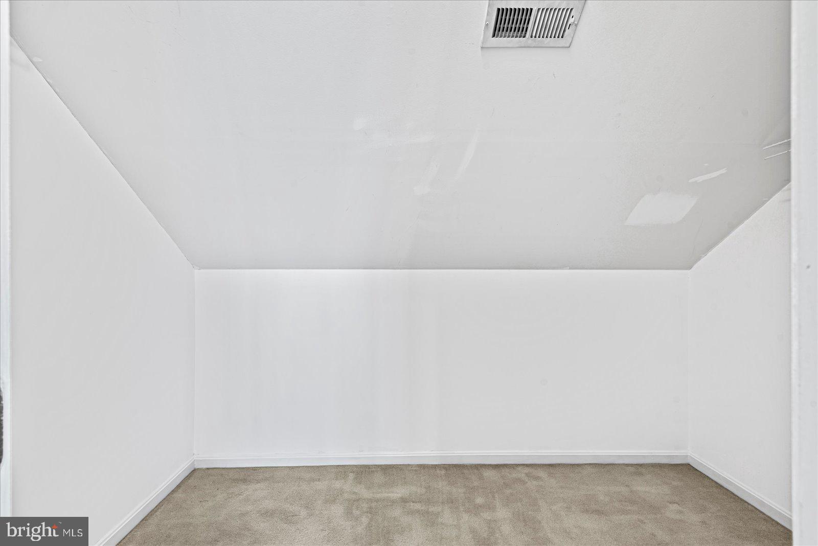 SALEM FIELDS - Residential