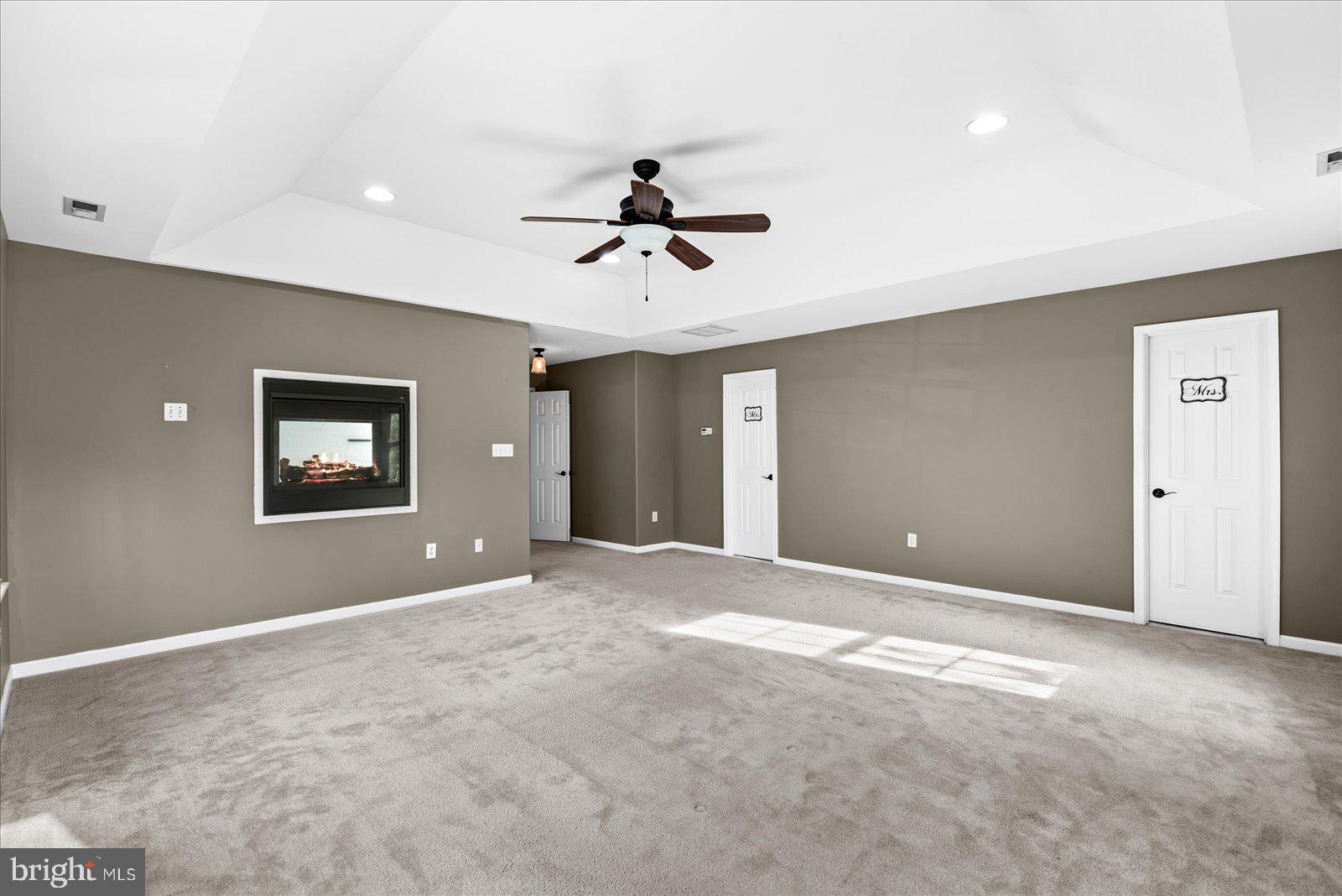 SALEM FIELDS - Residential