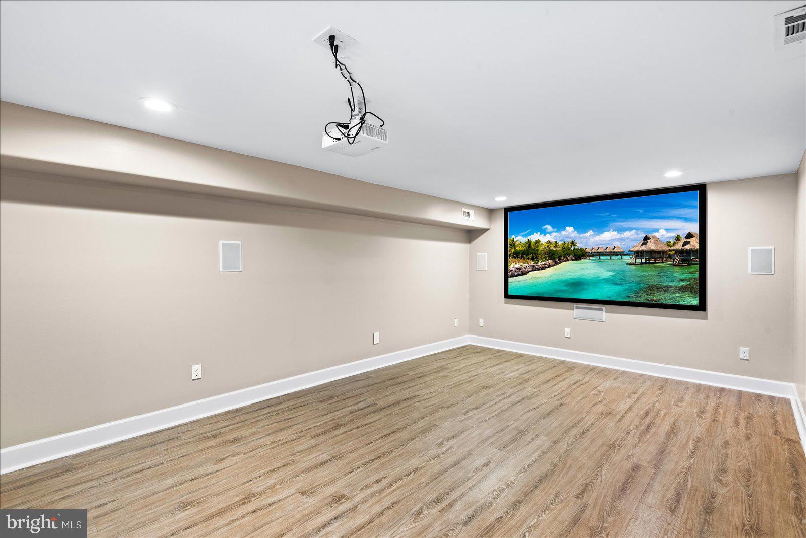 SALEM FIELDS - Residential