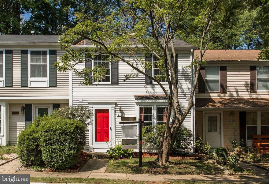 Just listed! Great townhome with private backyard! This well maintained home features a bright and sunny kitchen with granite counters.  Main level with living room walks out to back yard deck.  Large bedrooms and lots of closet space.  Double pane tilt-in windows. Short walk to Rolling Valley Park & Ride. Great location in terrific neighborhood- easy access to shopping, schools, 395/495 and more!