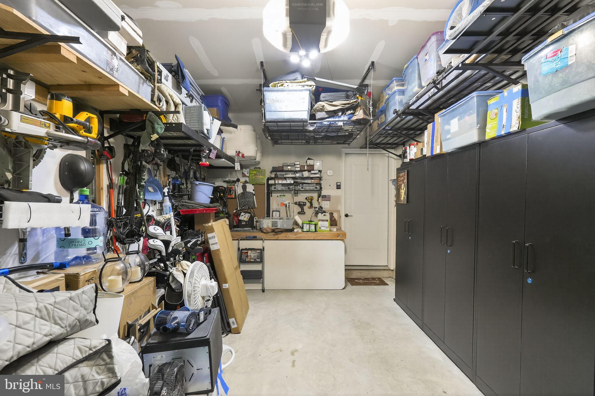 WATERSIDE - Residential