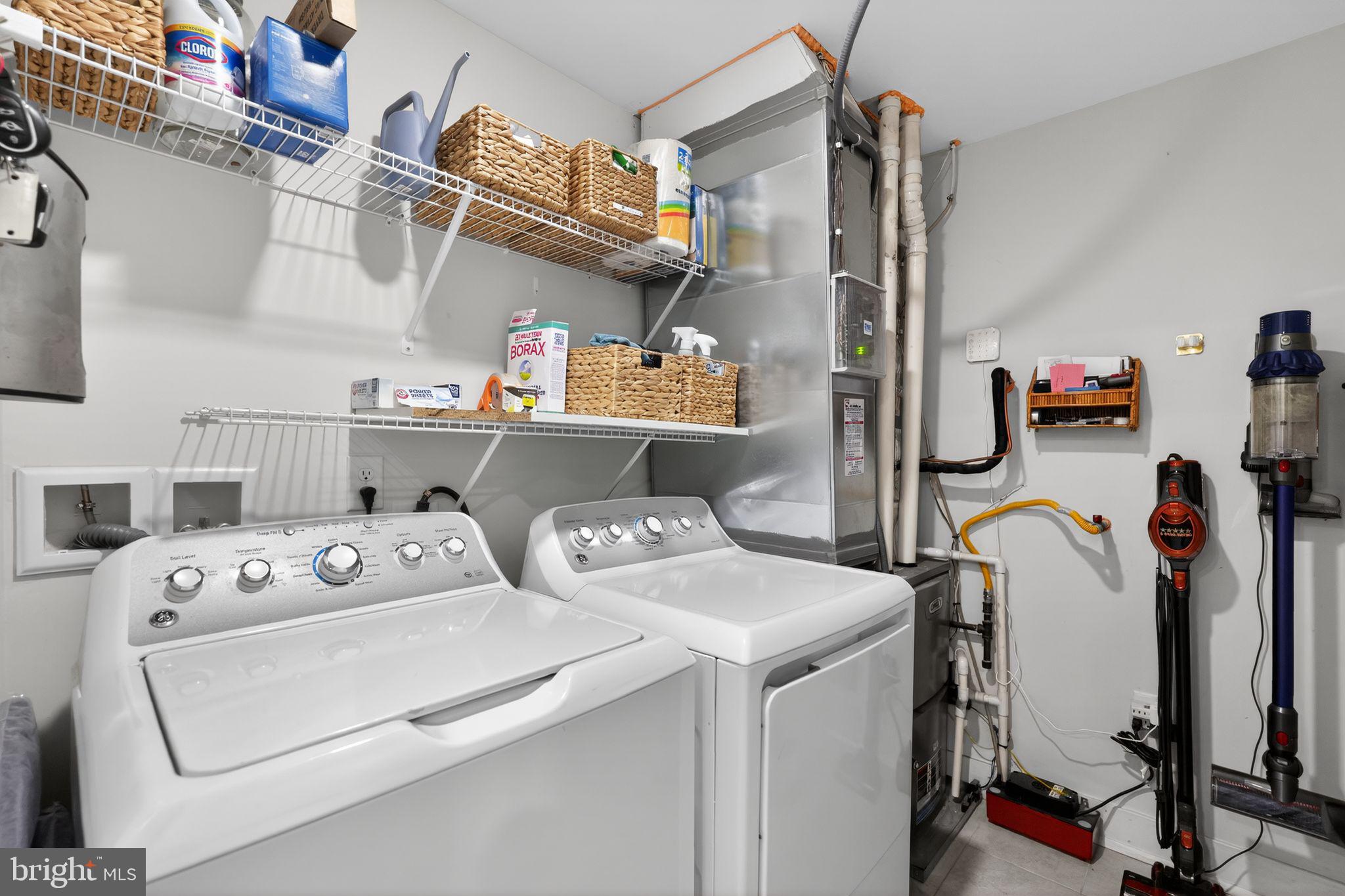 WATERSIDE - Residential