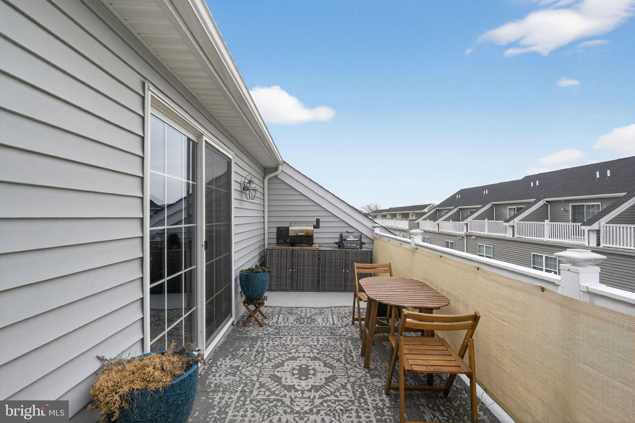 WATERSIDE - Residential