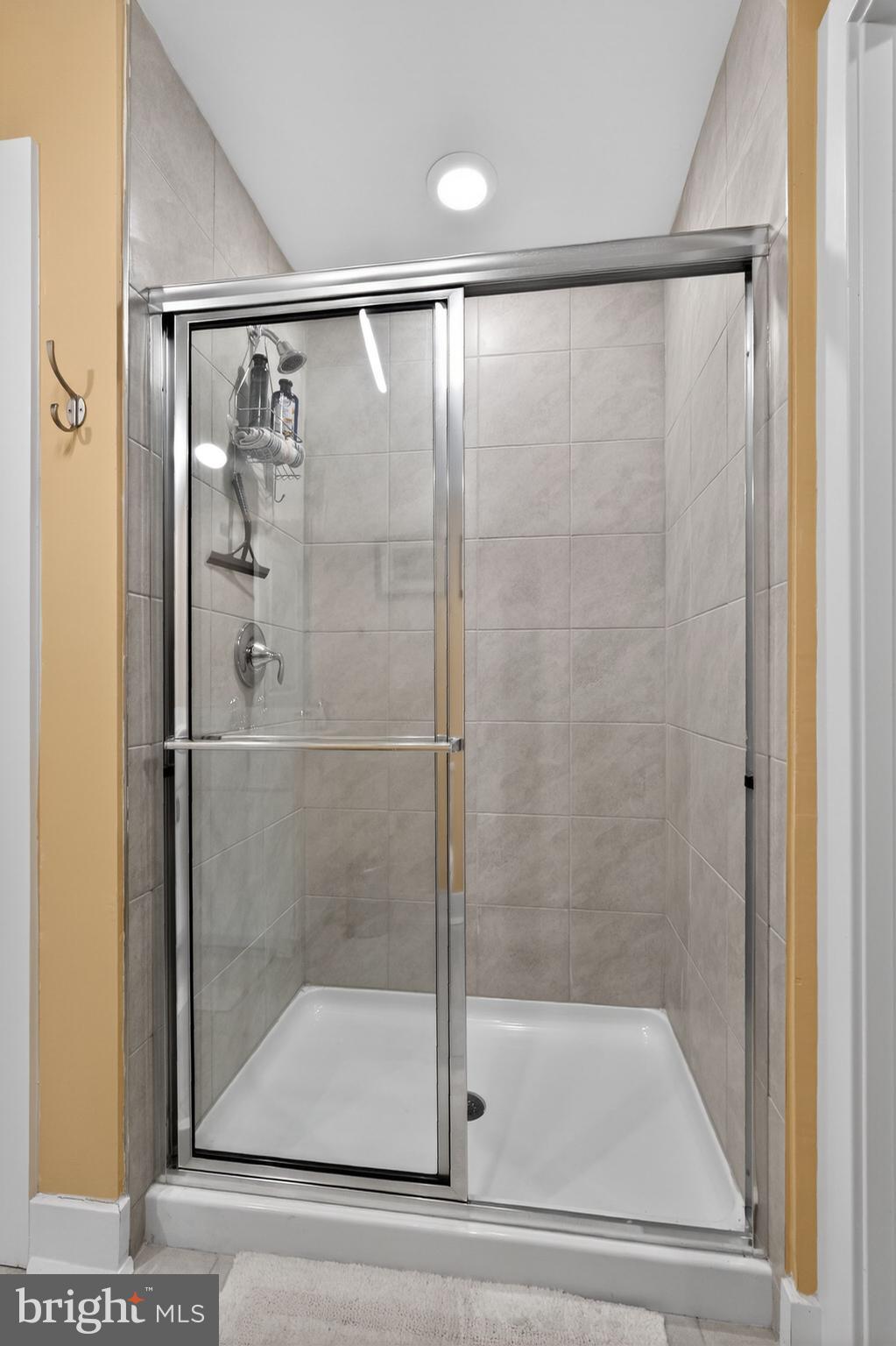 WATERSIDE - Residential