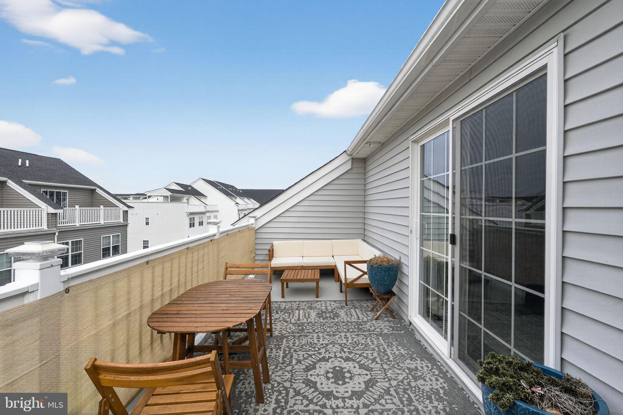 WATERSIDE - Residential