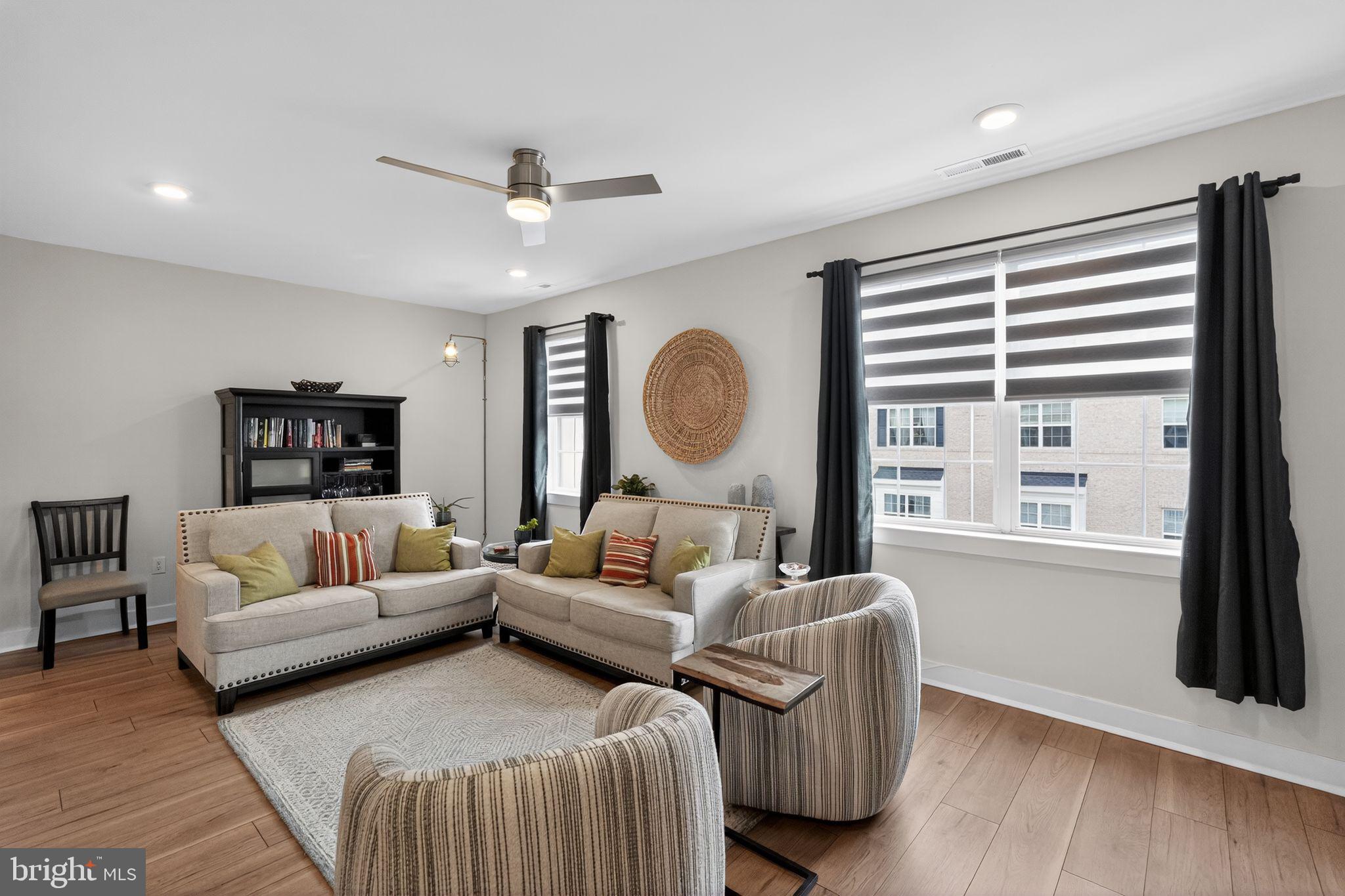 WATERSIDE - Residential