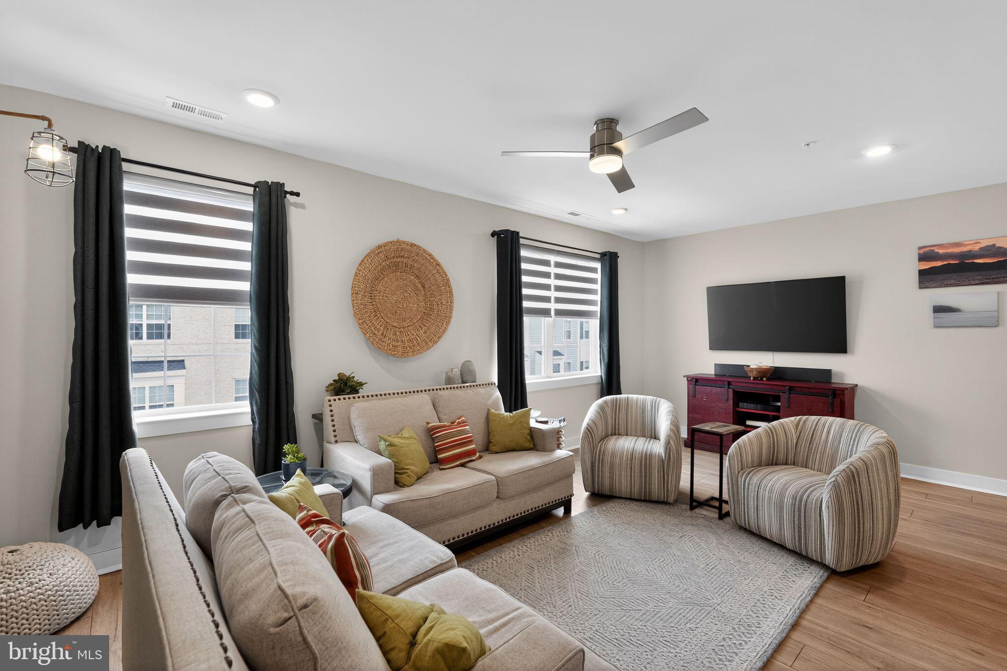 WATERSIDE - Residential