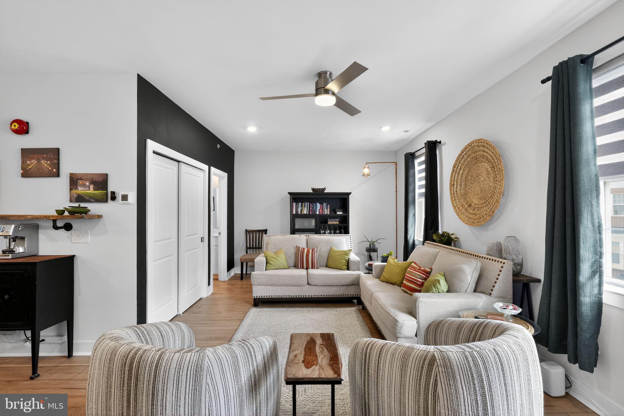 WATERSIDE - Residential