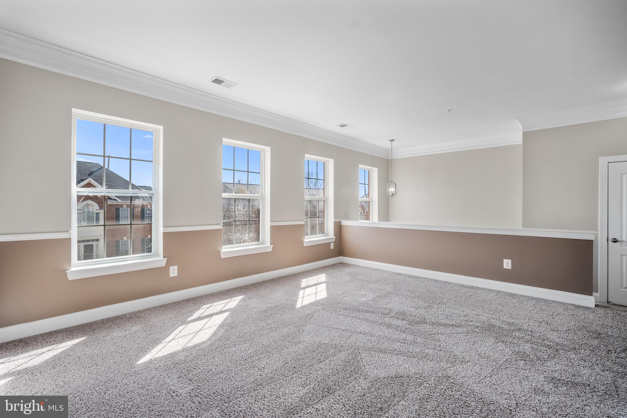 602 HIGHLAND RIDGE AVENUE 200