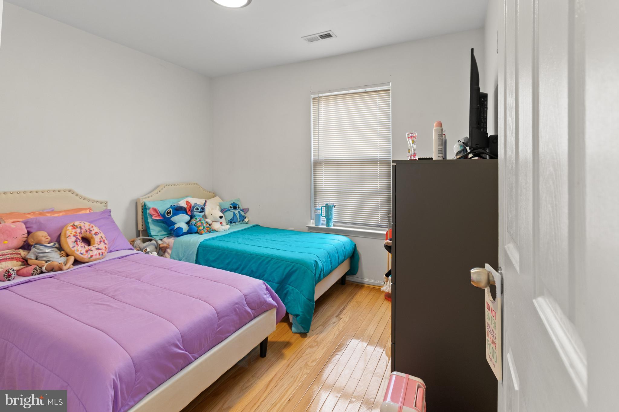 COLONY SQUARE - Residential