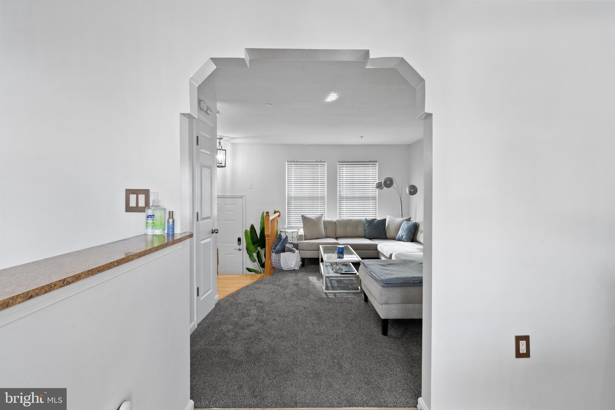 COLONY SQUARE - Residential