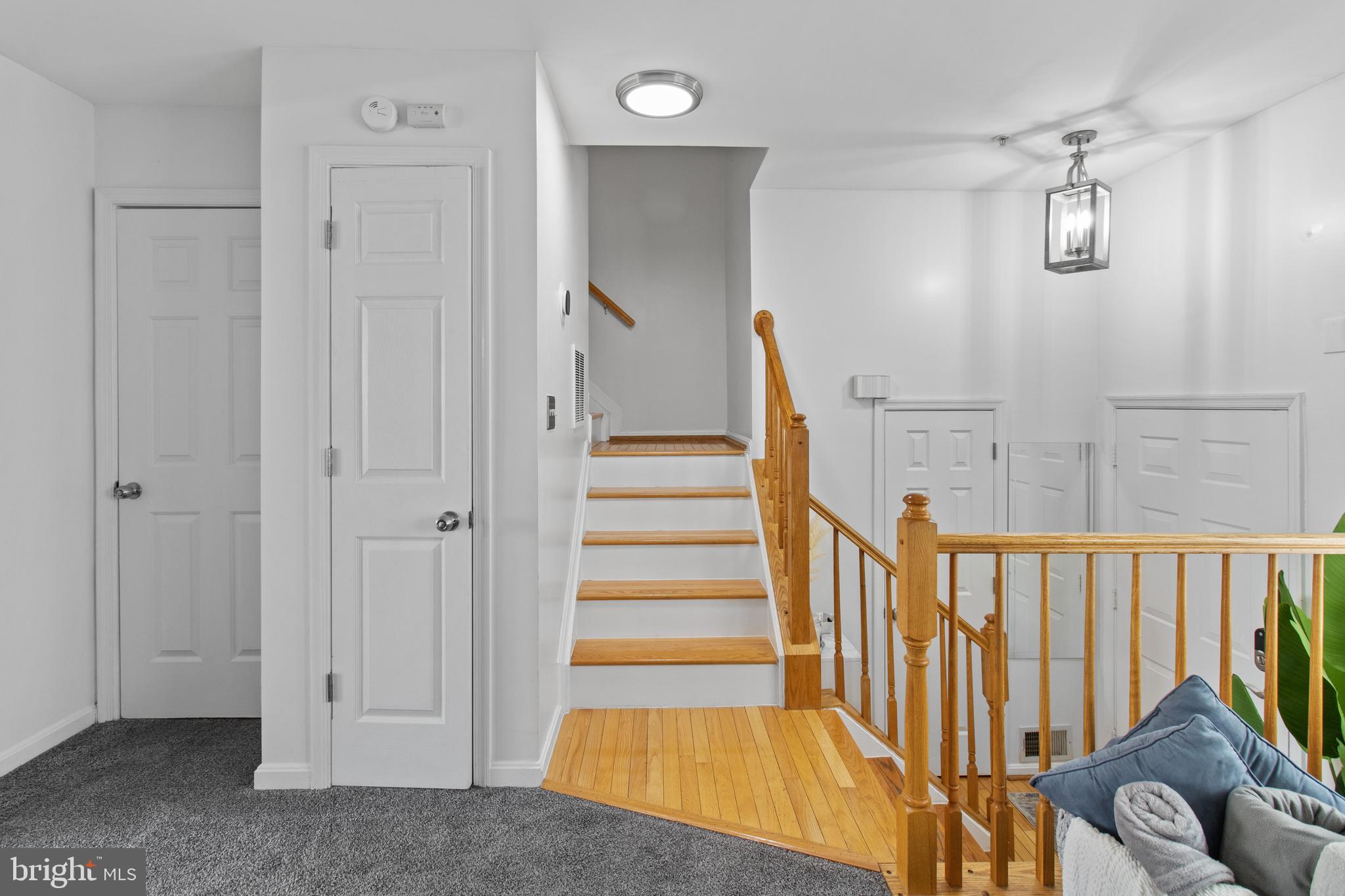 COLONY SQUARE - Residential