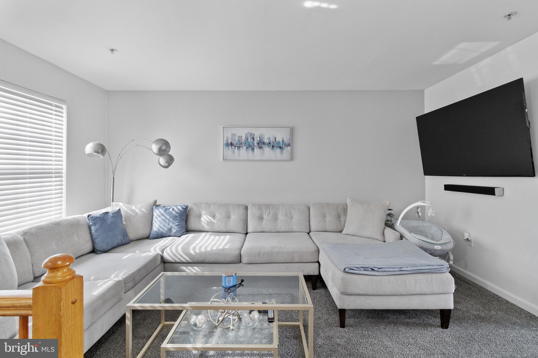 COLONY SQUARE - Residential