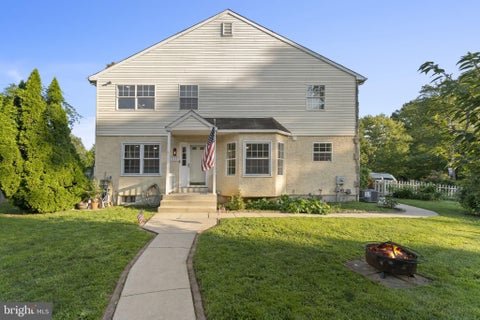 Townhouse For Sale - 111 E Winona Avenue<br/> Delaware County, NORWOOD, PA 19074