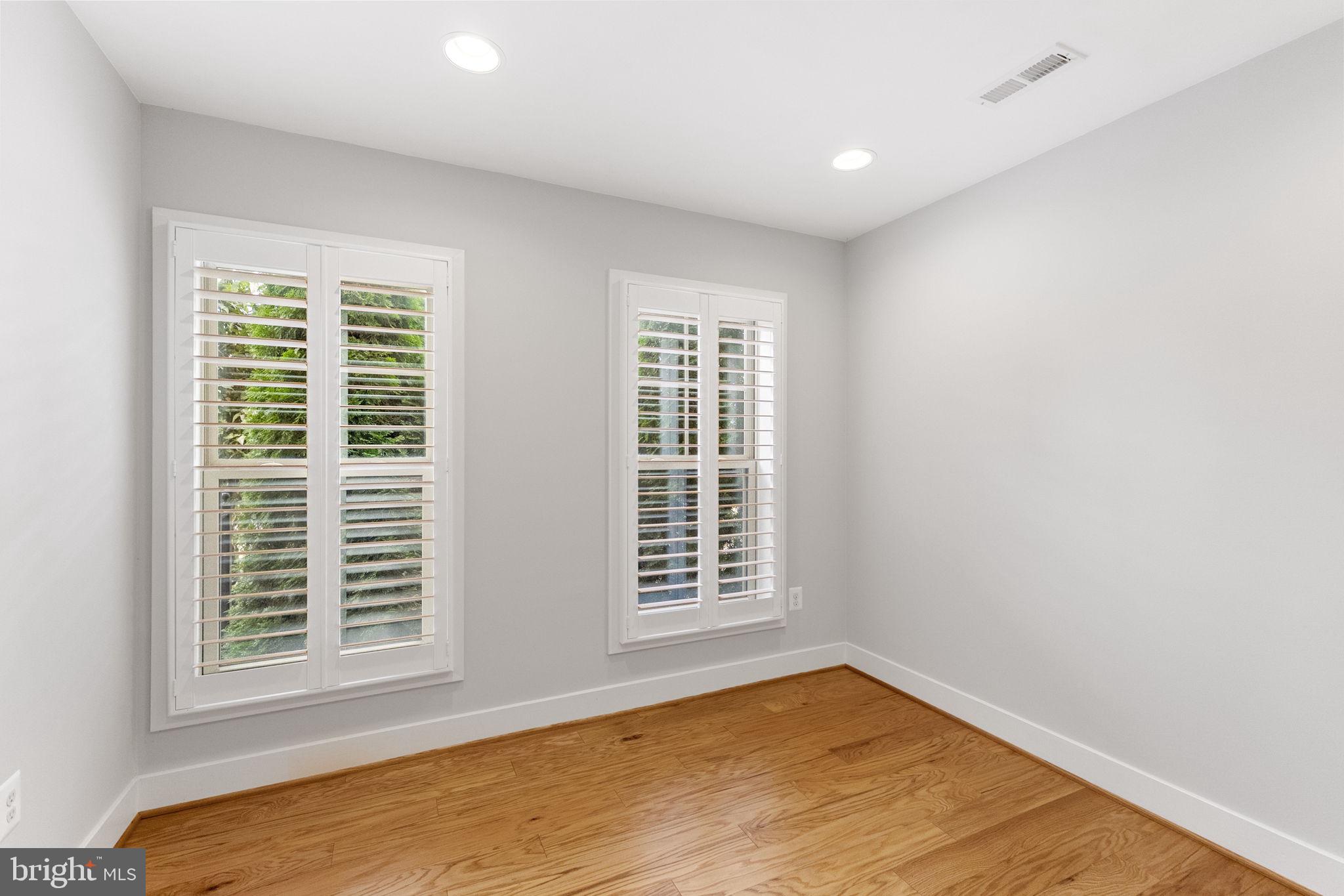 CABIN BRANCH - Residential