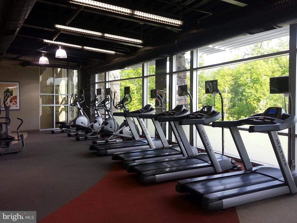 POTOMAC CLUB - Residential