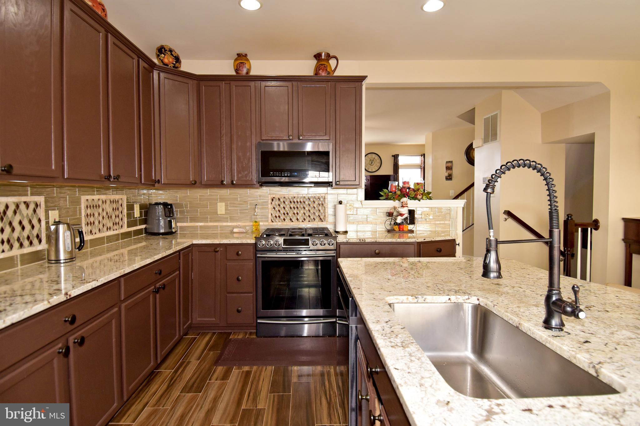 POTOMAC CLUB - Residential