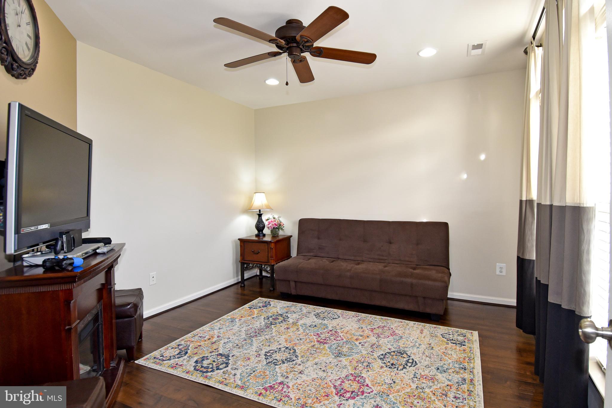 POTOMAC CLUB - Residential