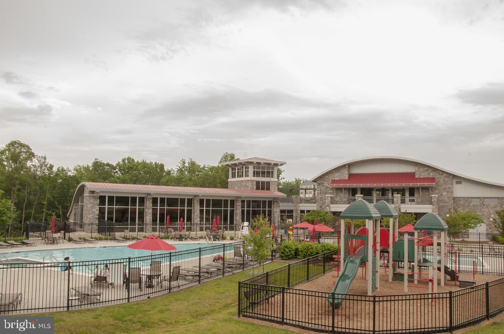 POTOMAC CLUB - Residential