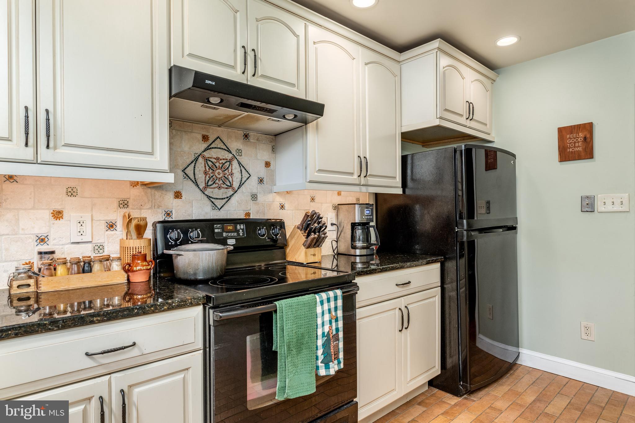 SAINT DAVIDS PARK - Residential