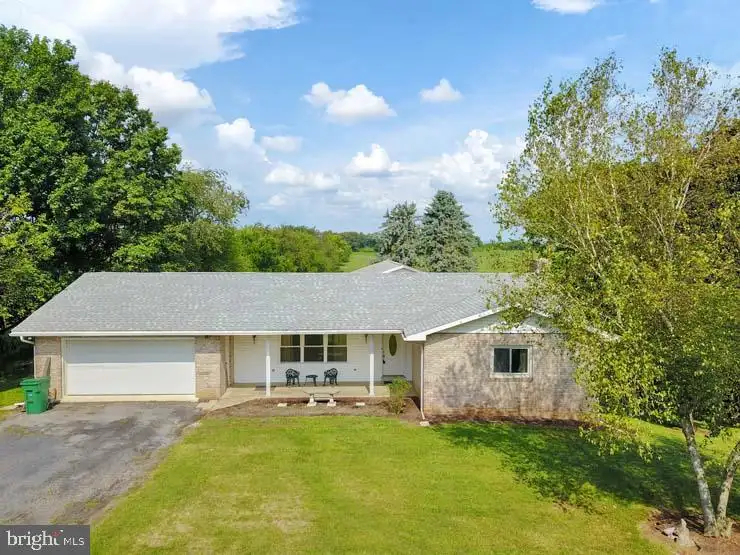 8693 Possum Hollow Road, Shippensburg, PA 17257