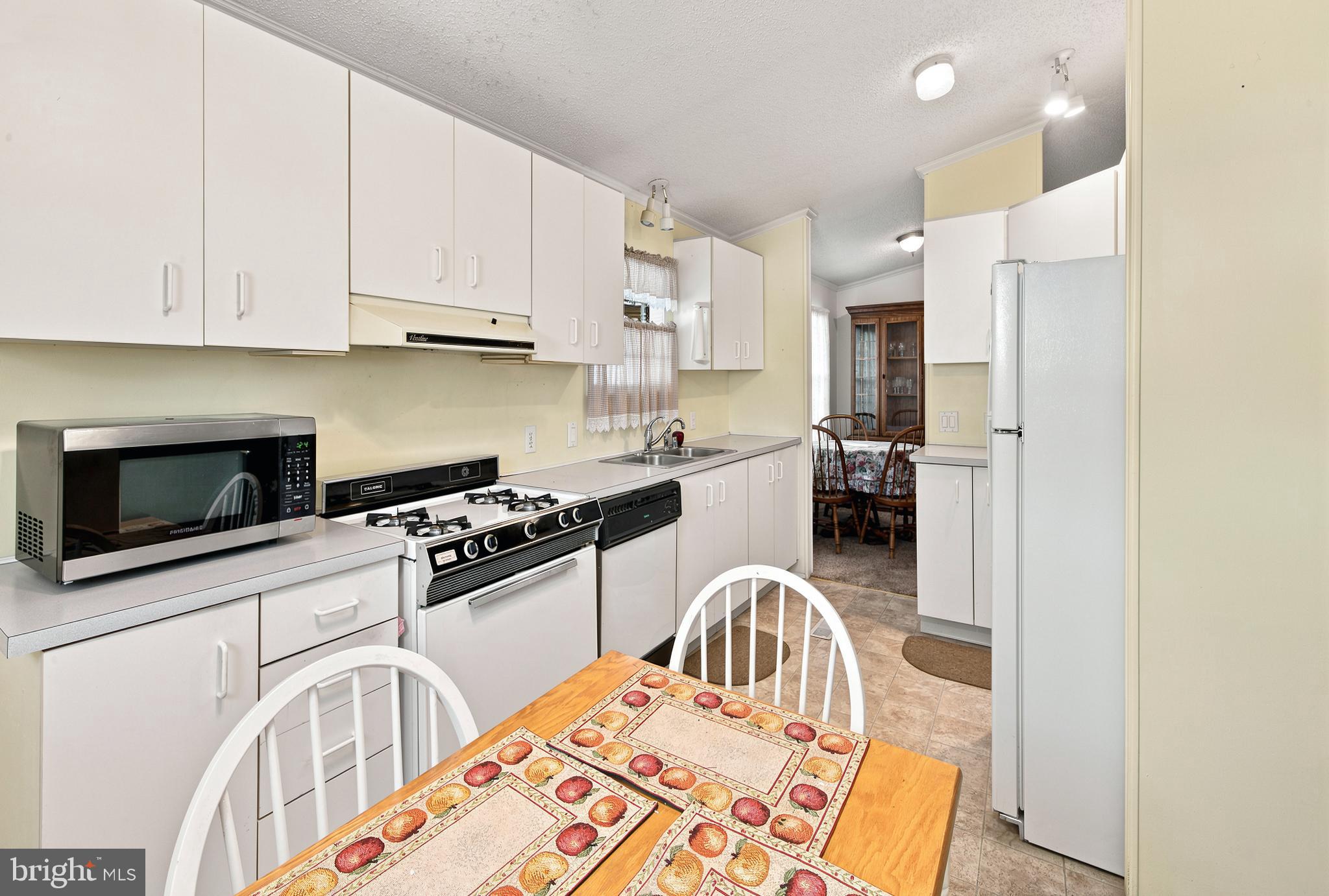 209 SUNNYSIDE LN