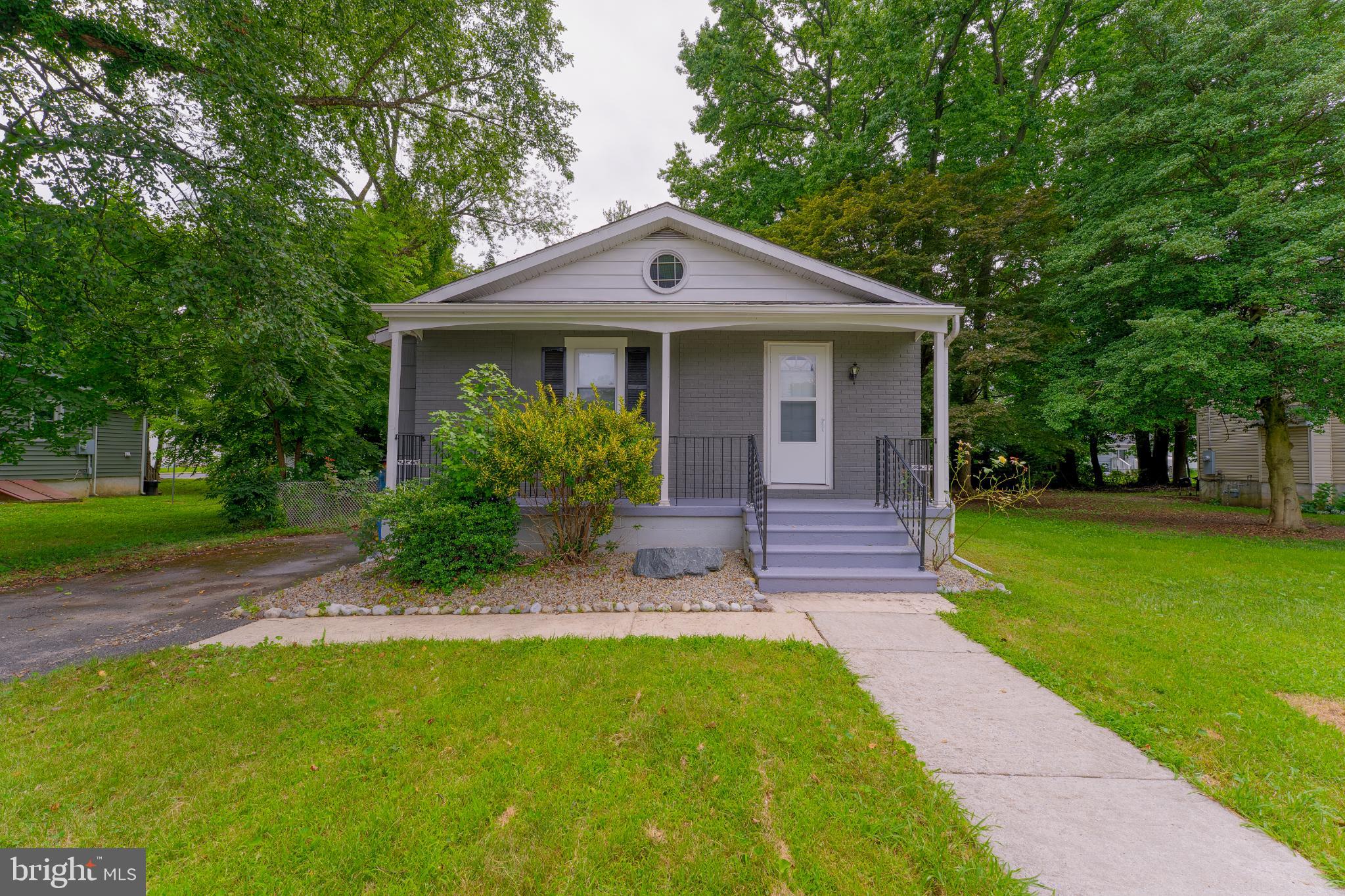 105 CASTLE HEIGHTS AVENUE